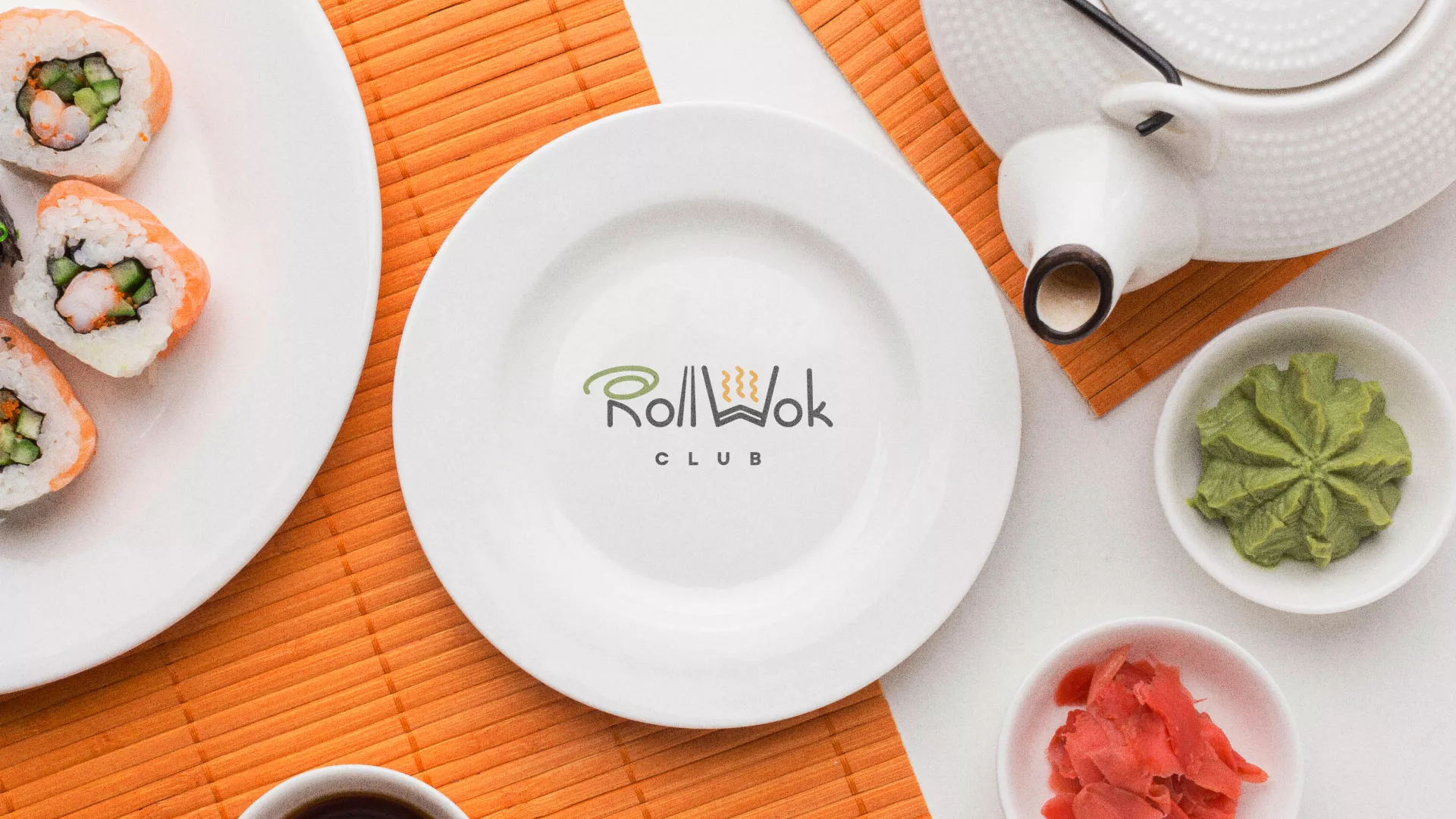 Разработка логотипа и фирменного стиля суши-бара «Roll Wok Club» в Новочеркасске